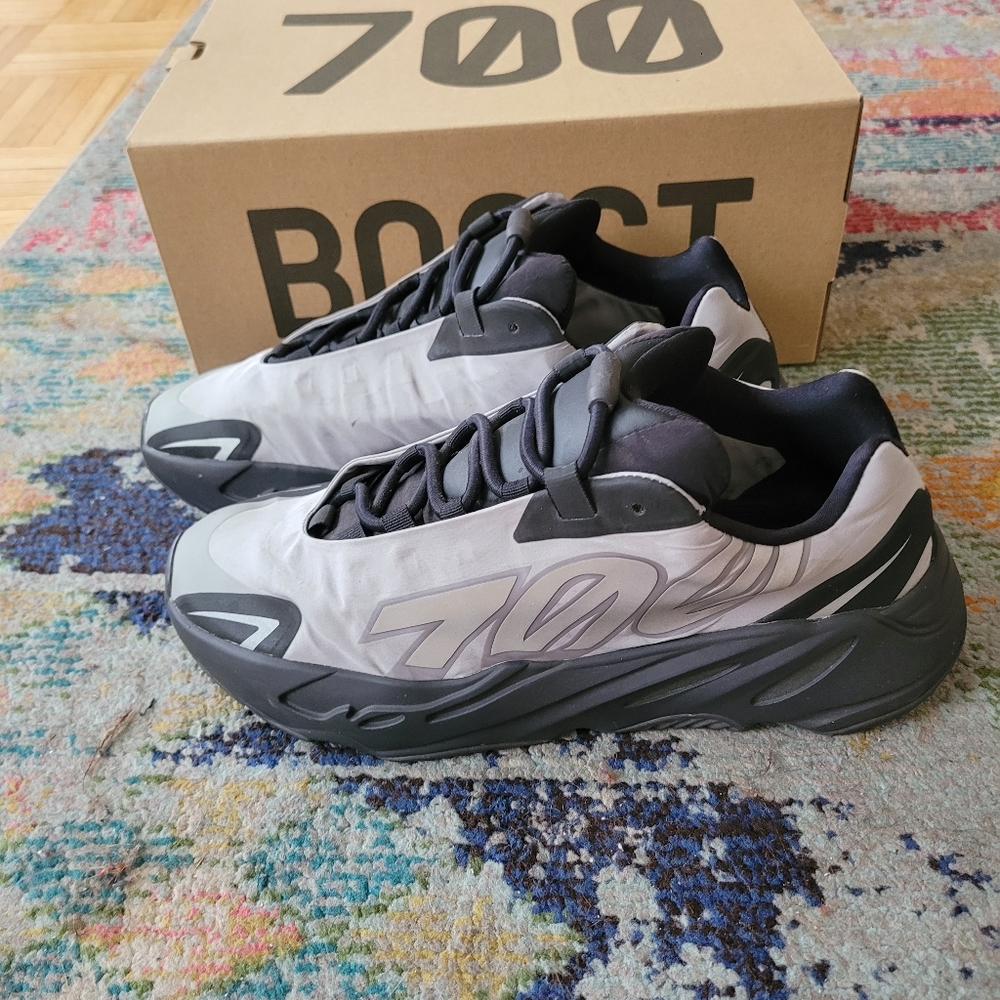 Yeezy 700 MNVN size 11 Metallic